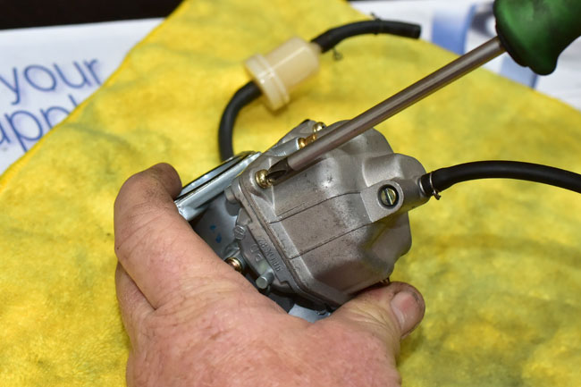 TT250 Carburetor Maintenance Image